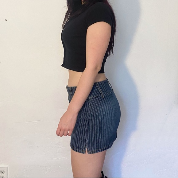 Pin stripe bebe denim mini skirt - Picture 3 of 4